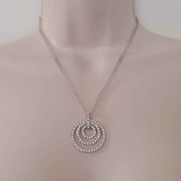 Y2K Contemporary StylePave Circle Pendant Set - Picture 2 of 12